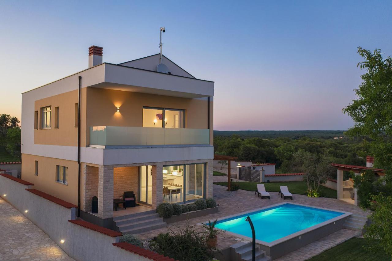 Villa White Barbariga Exterior photo