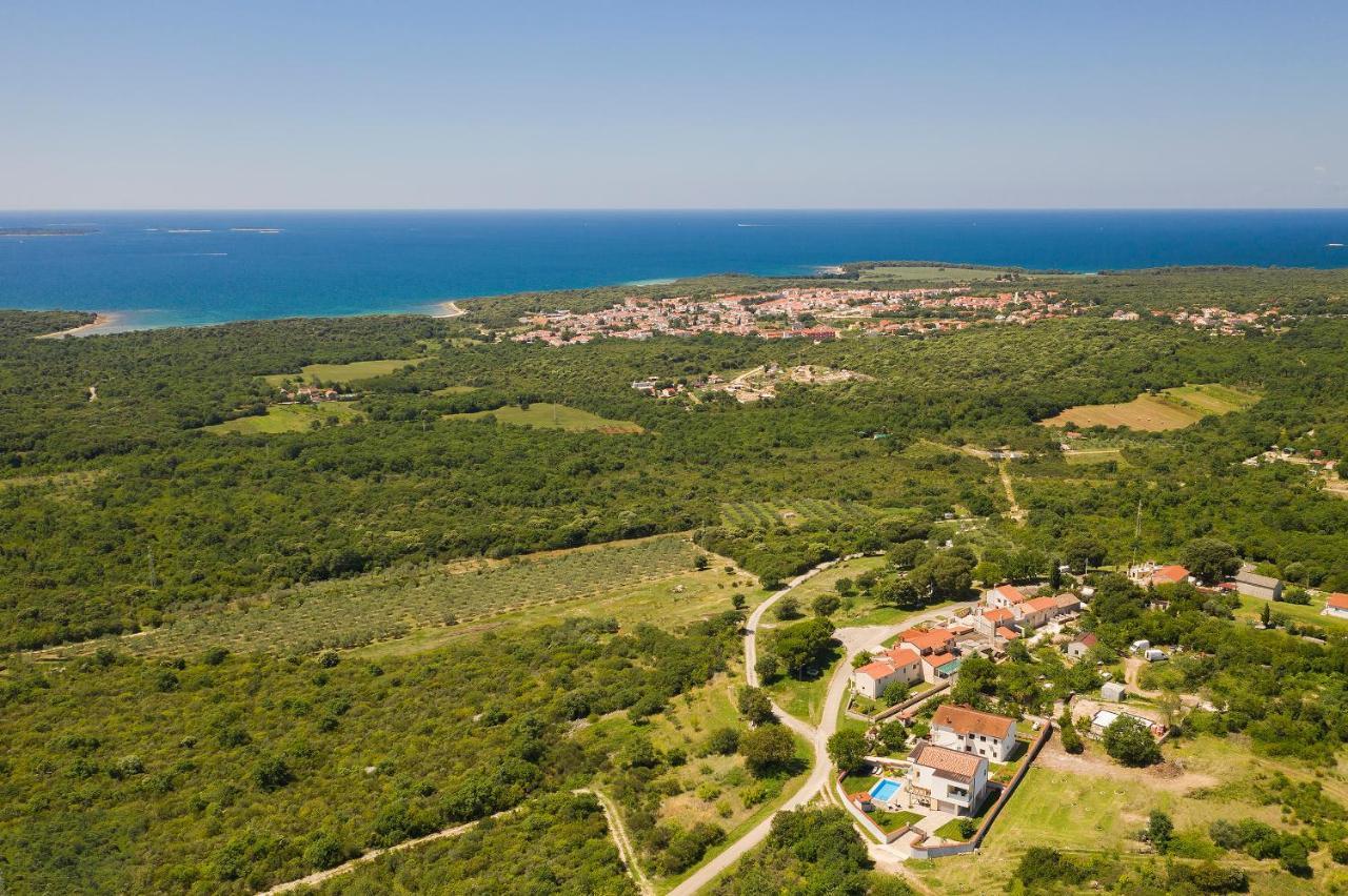 Villa White Barbariga Exterior photo